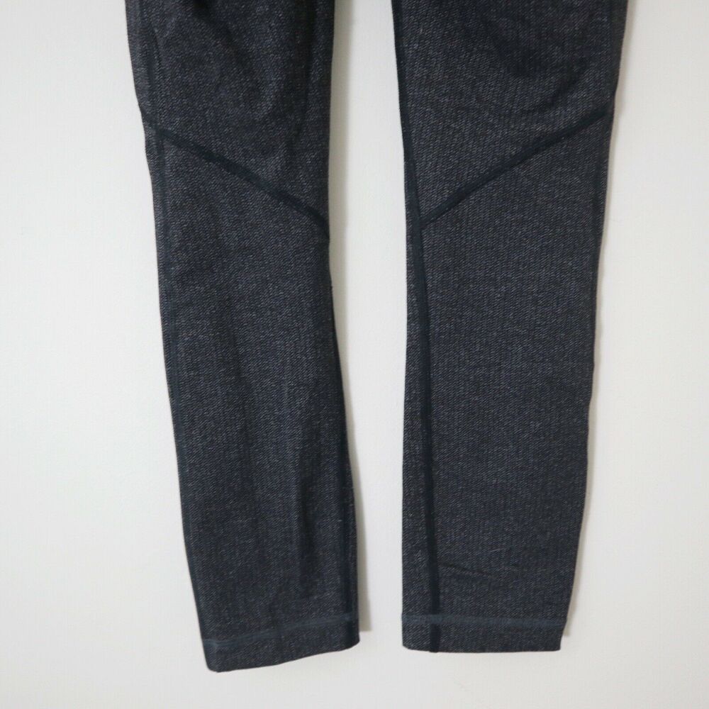 Lululemon Size 2 Speed Tight IV Giant Herringbone Gray Crop Leggings - Picture 9 of 10